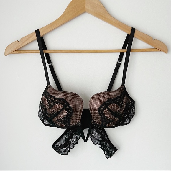 Elegant Scalloped Lace Padded Bra | 34B - Picture 1 of 6